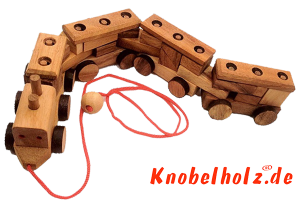 Puzzle Train Holzeisenbahn Puzzle 3D für Kinder zum hinterher ziehen in den Maßen 8,5 x 42,0 x 10,5 cm, samanea wood brain teaser